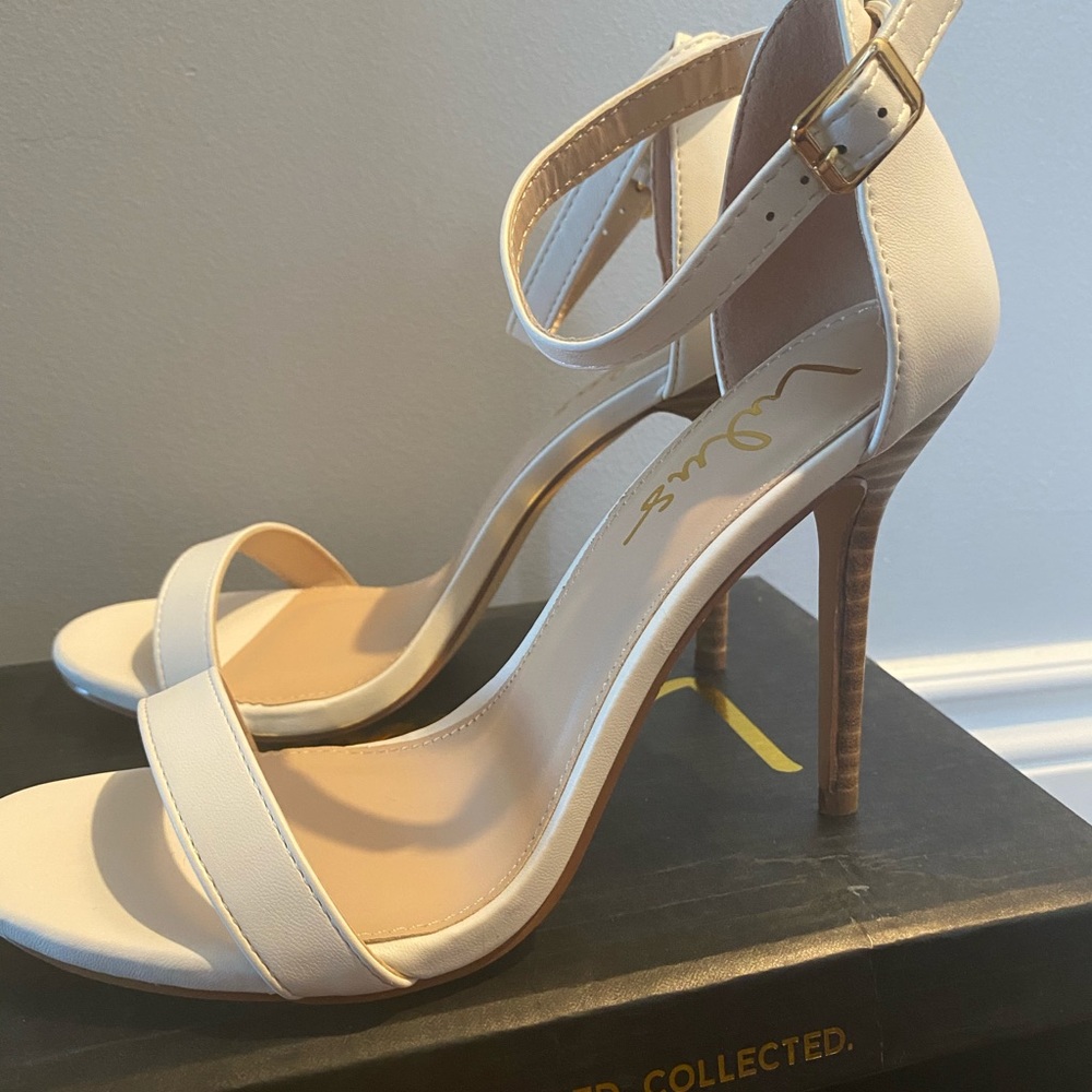 Lulu’s NWOT White Heels